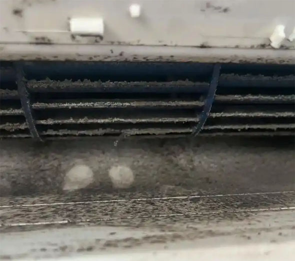 道真仡空调吹的风有股烧焦味是怎么回事